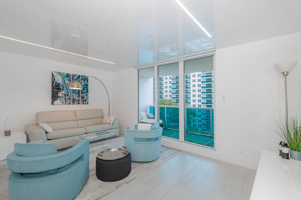 Roney Palace #811