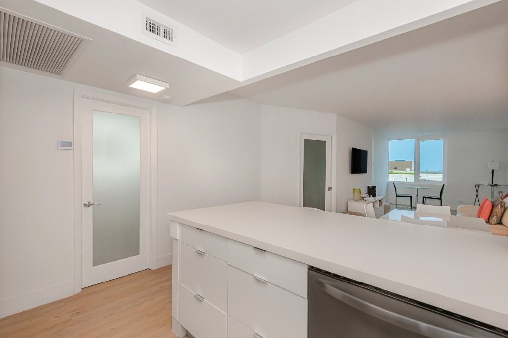 Roney Palace #927