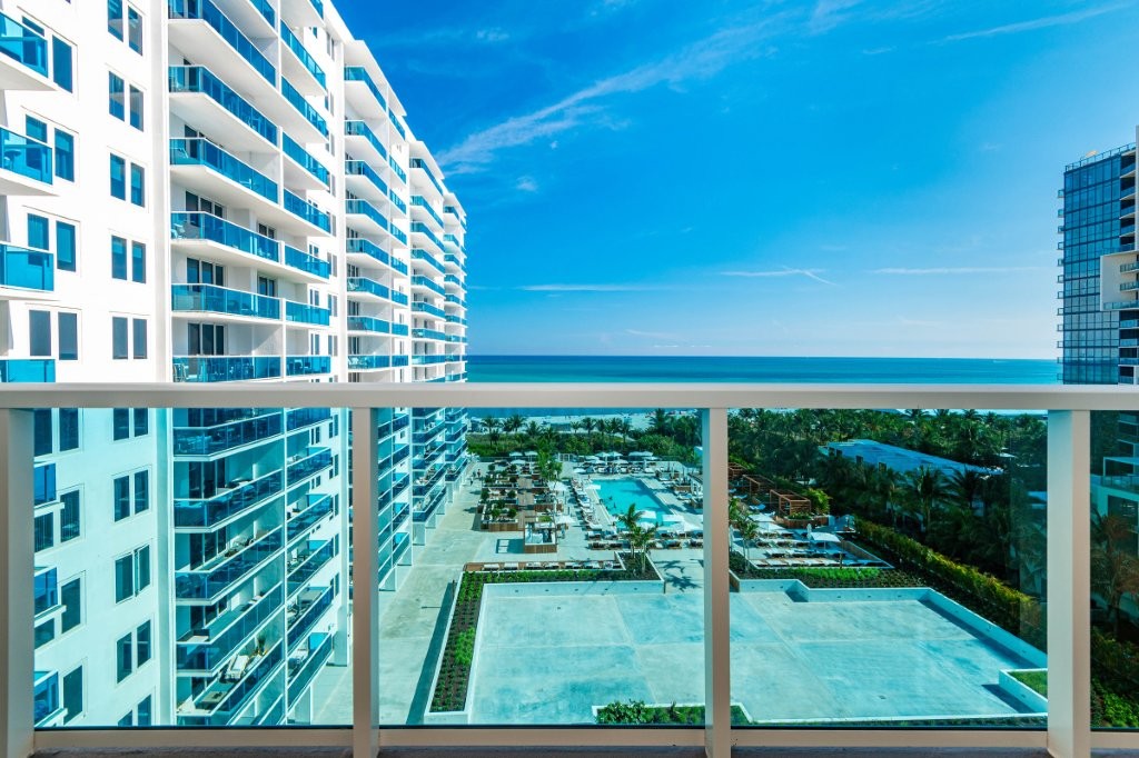 Roney Palace #941