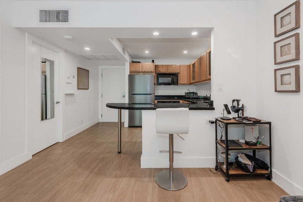 #1242 - Roney Palace — photo 26