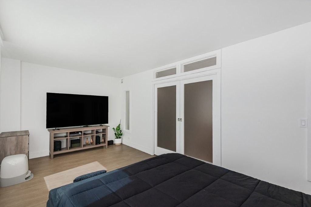 #1242 - Roney Palace — photo 11