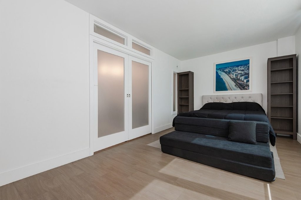 #1242 - Roney Palace — photo 10