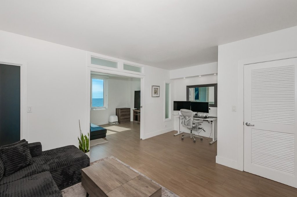 #1242 - Roney Palace — photo 4