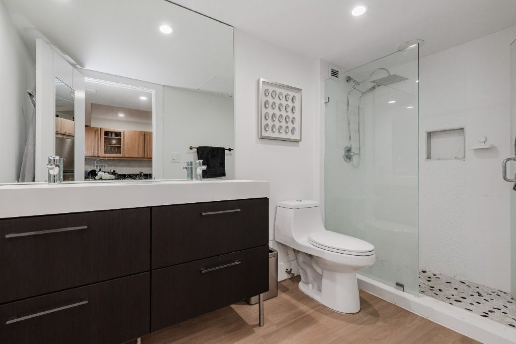 #1242 - Roney Palace — photo 21