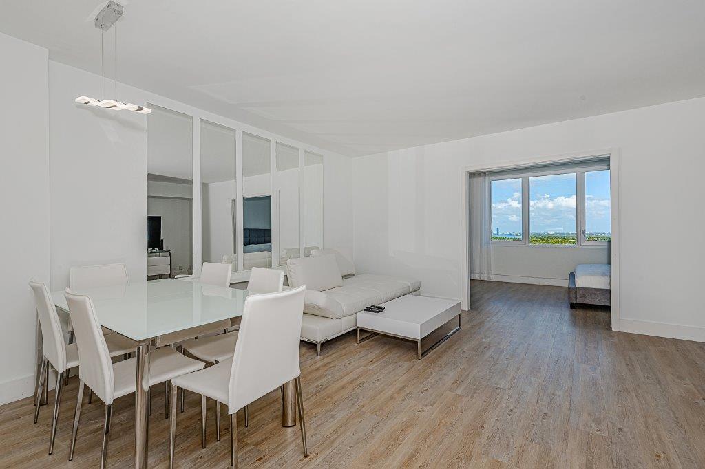 Roney Palace #1528