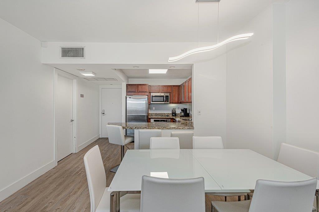 Roney Palace #1528