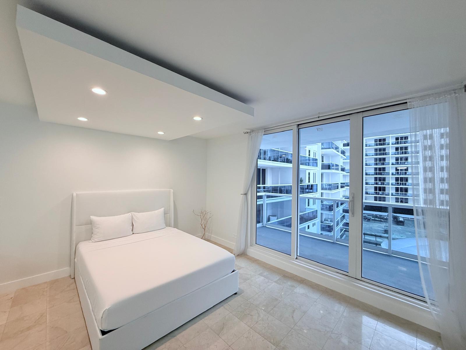 #621 - Roney Palace — photo 16